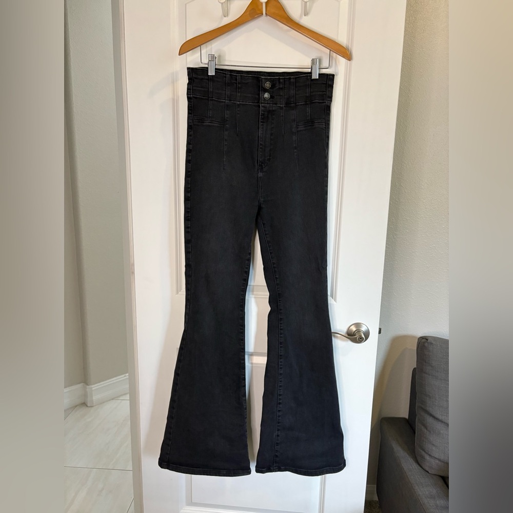 Free People We The Free Jayde Flare Jeans High-Waisted Black Size 31 - Picture 2 of 13